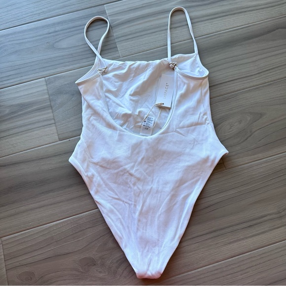 Lspace Holly One Piece Classic Swimsuit - Picture 3 of 5